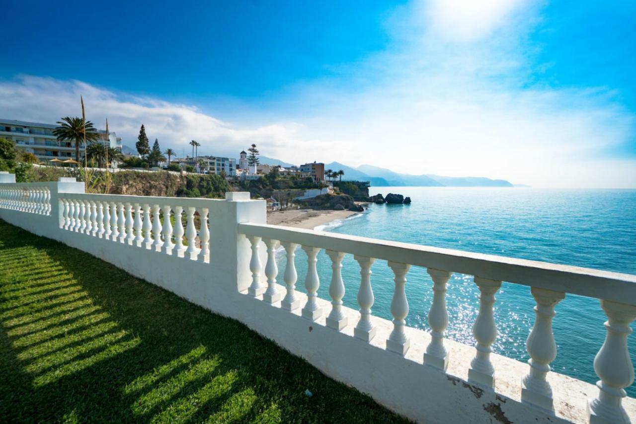 Palmeras 80 Menyber Nerja Bagian luar foto
